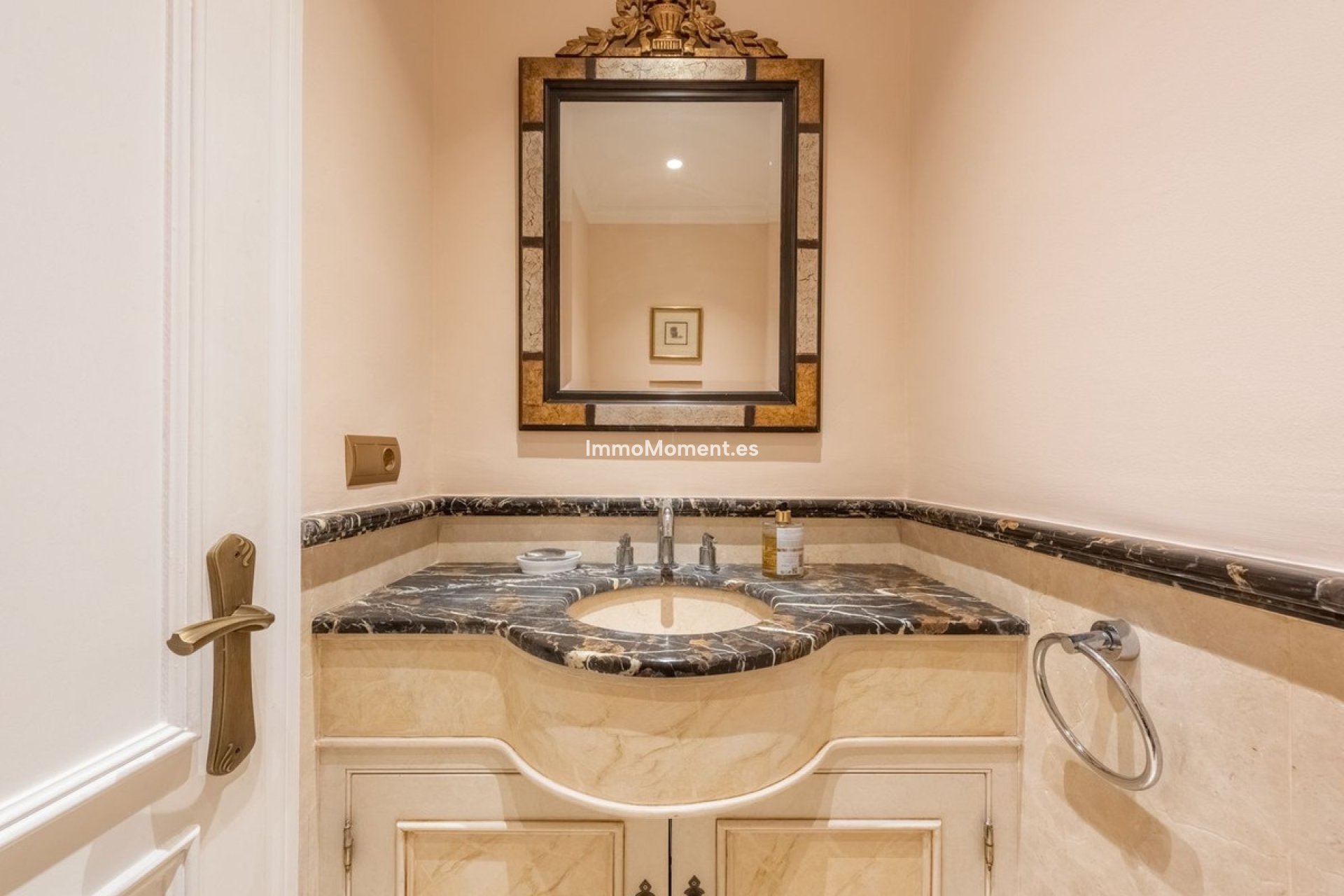 Wiederverkauf - Freistehende Villa - Estepona  - Estepona Centro