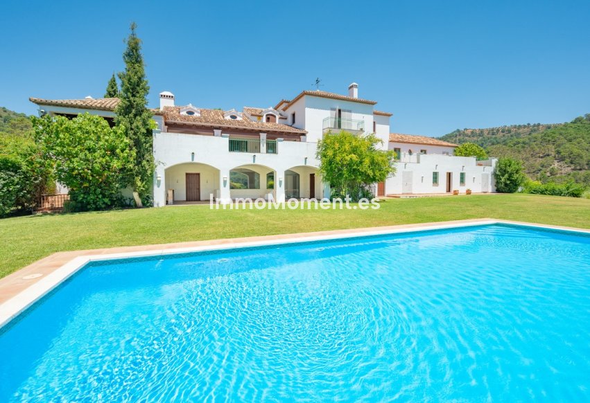 Wiederverkauf - Freistehende Villa - Estepona  - Estepona Centro