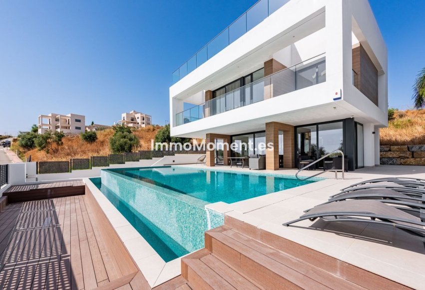 Wiederverkauf - Freistehende Villa - Estepona  - Estepona Centro