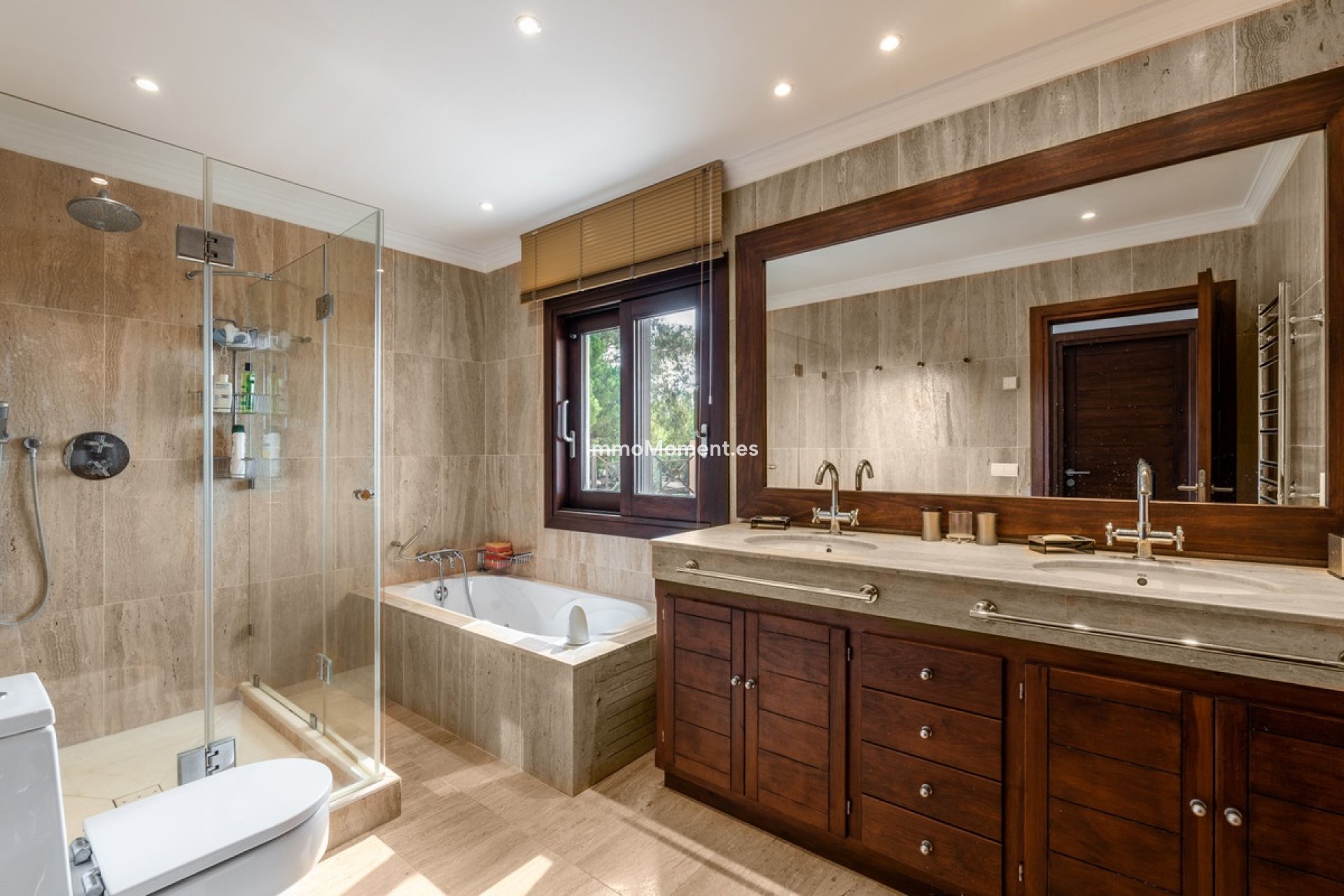 Wiederverkauf - Freistehende Villa - Estepona  - Estepona Centro