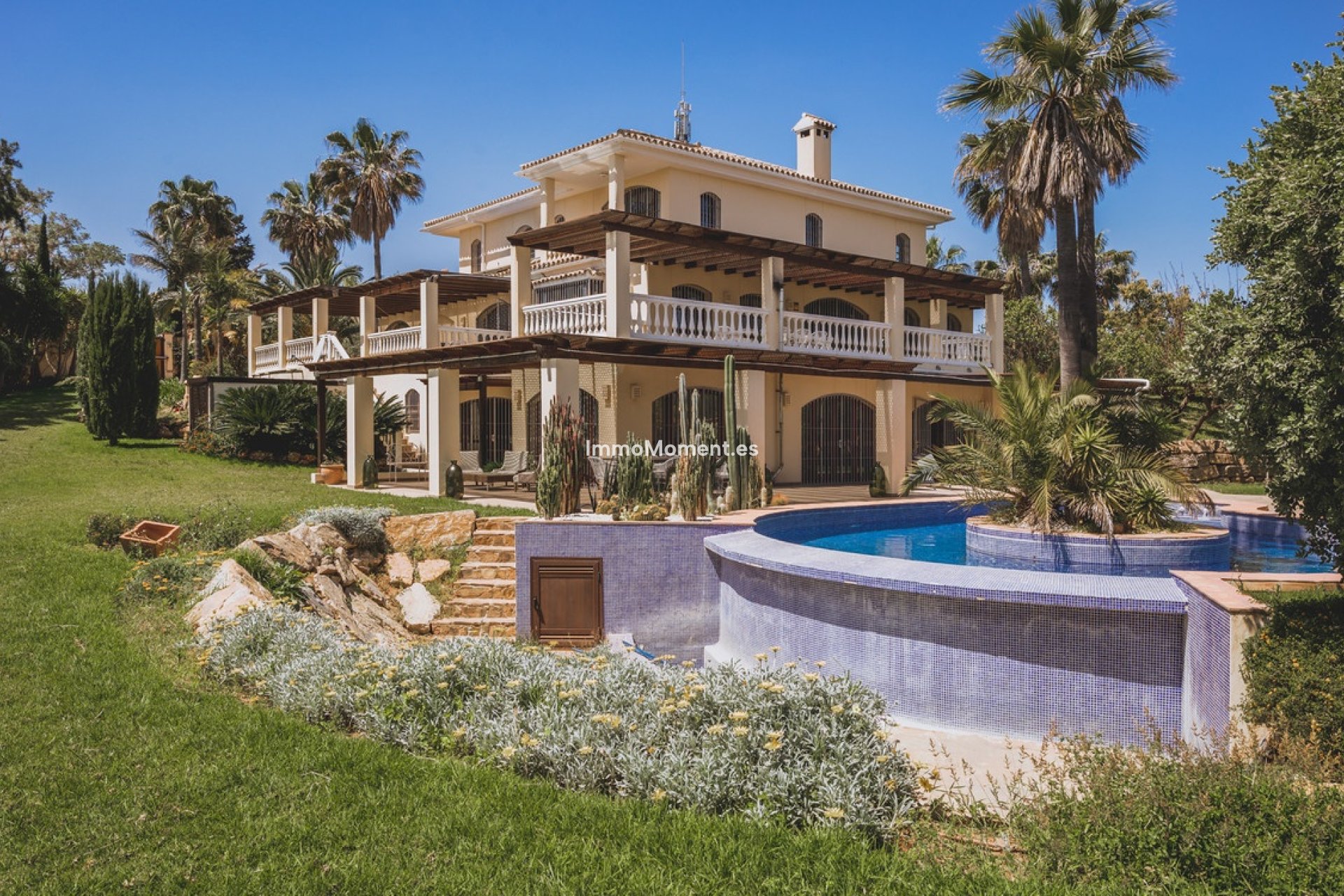 Wiederverkauf - Freistehende Villa - Estepona  - Estepona Centro