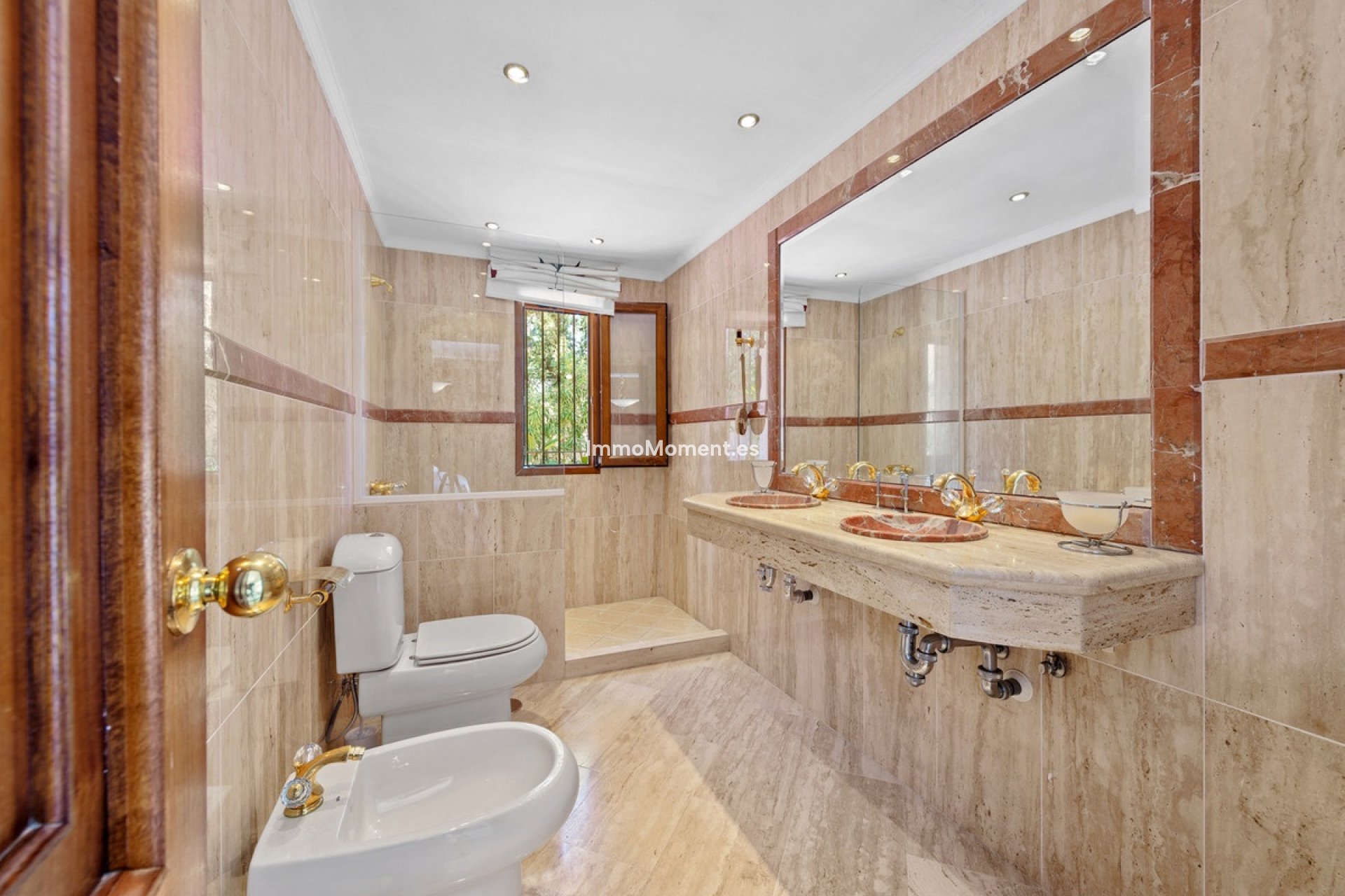 Wiederverkauf - Freistehende Villa - Estepona  - Estepona Centro