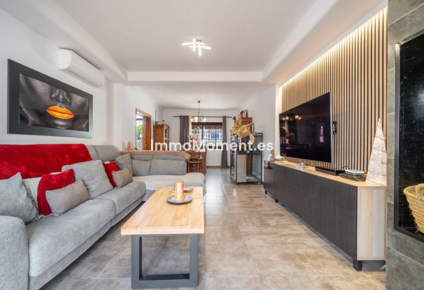 Wiederverkauf - Freistehende Villa - Estepona  - Estepona Centro