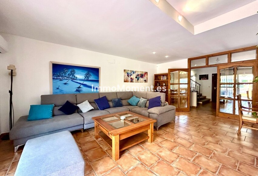 Wiederverkauf - Freistehende Villa - Estepona  - Estepona Centro