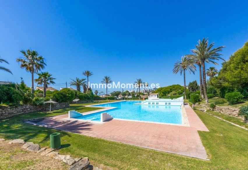 Wiederverkauf - Freistehende Villa - Estepona  - Estepona Centro