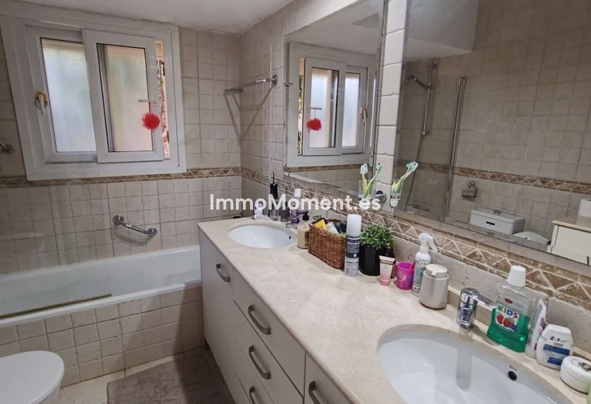 Wiederverkauf - Freistehende Villa - Estepona  - Estepona Centro