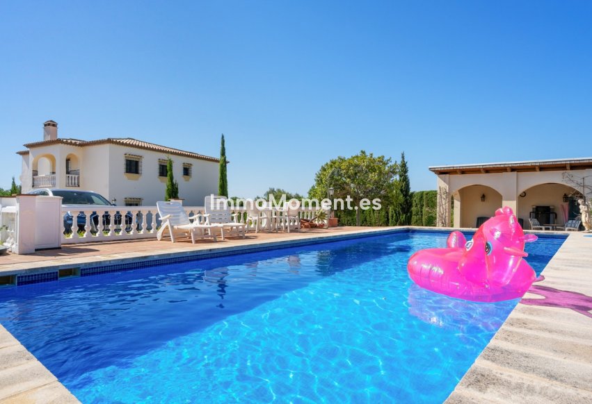 Wiederverkauf - Freistehende Villa - Estepona  - Estepona Centro