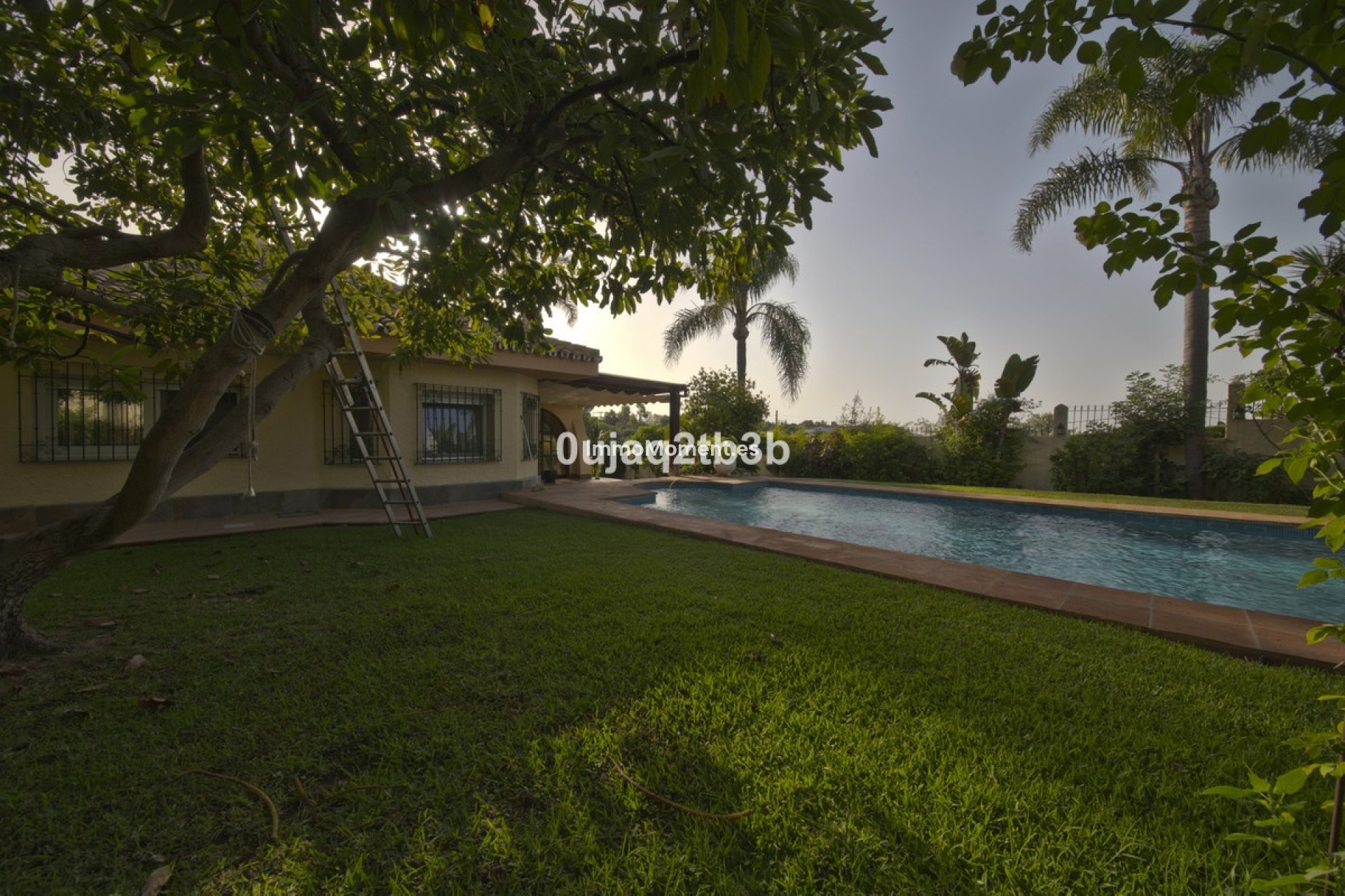 Wiederverkauf - Freistehende Villa - Estepona  - New Golden Mile