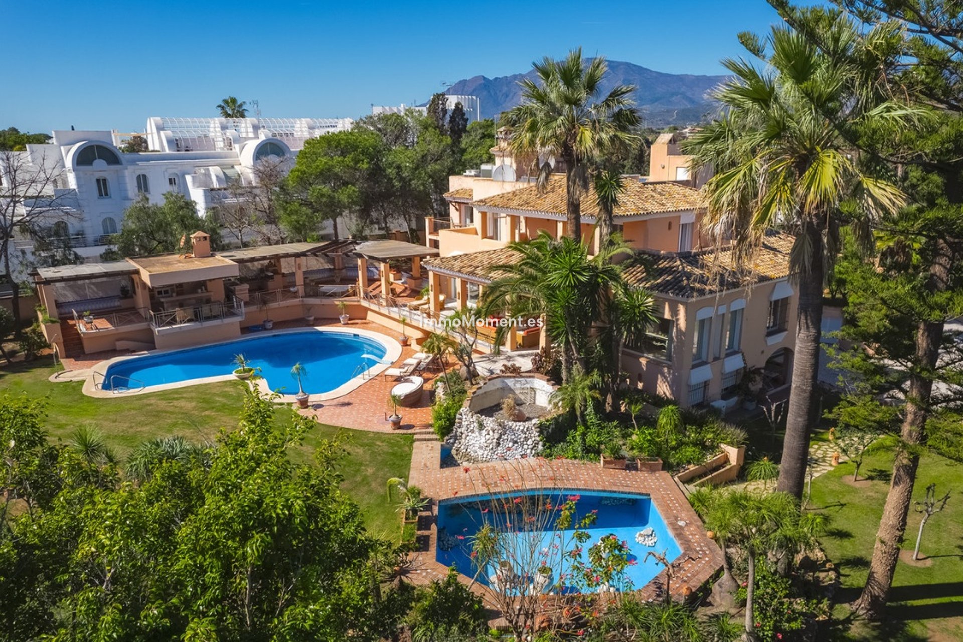 Wiederverkauf - Freistehende Villa - Estepona  - New Golden Mile