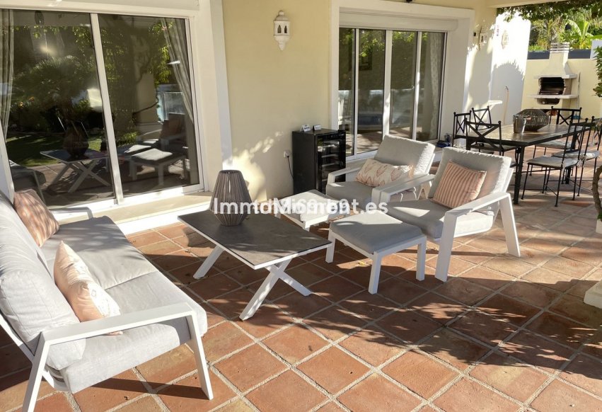 Wiederverkauf - Freistehende Villa - Estepona  - New Golden Mile