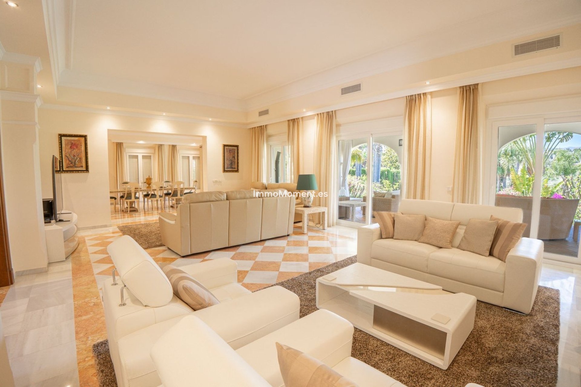 Wiederverkauf - Freistehende Villa - Estepona  - New Golden Mile