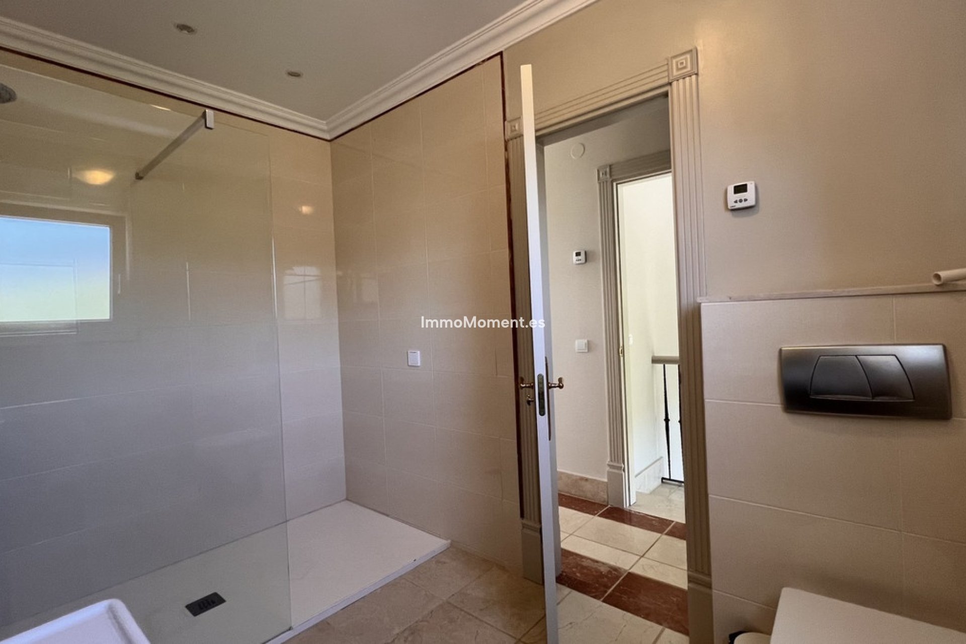 Wiederverkauf - Freistehende Villa - Estepona Ost - Estepona