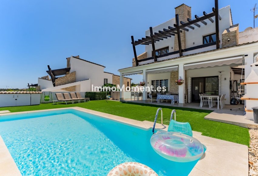 Wiederverkauf - Freistehende Villa - Estepona  - Valle Romano