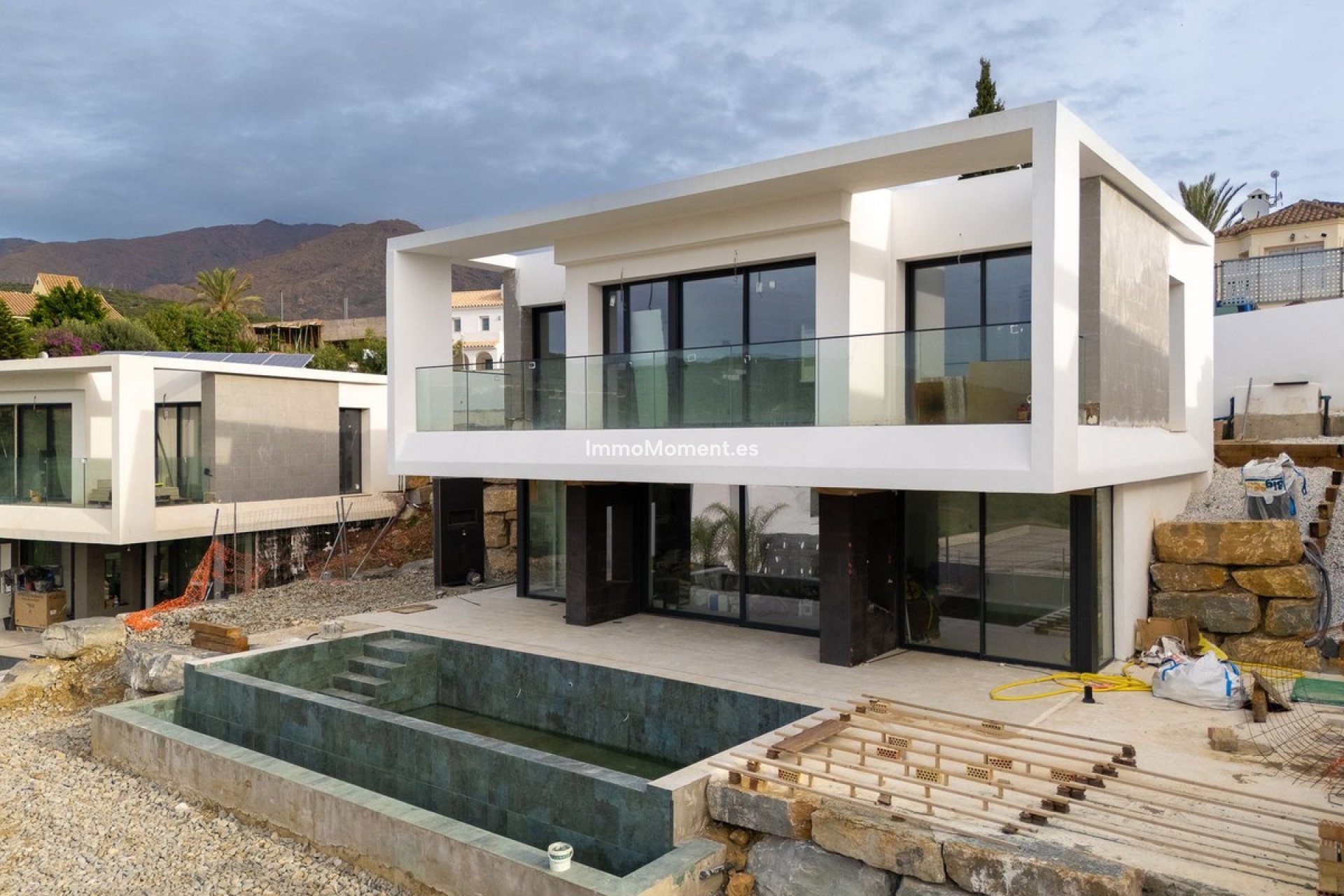 Wiederverkauf - Freistehende Villa - Estepona  - Valle Romano