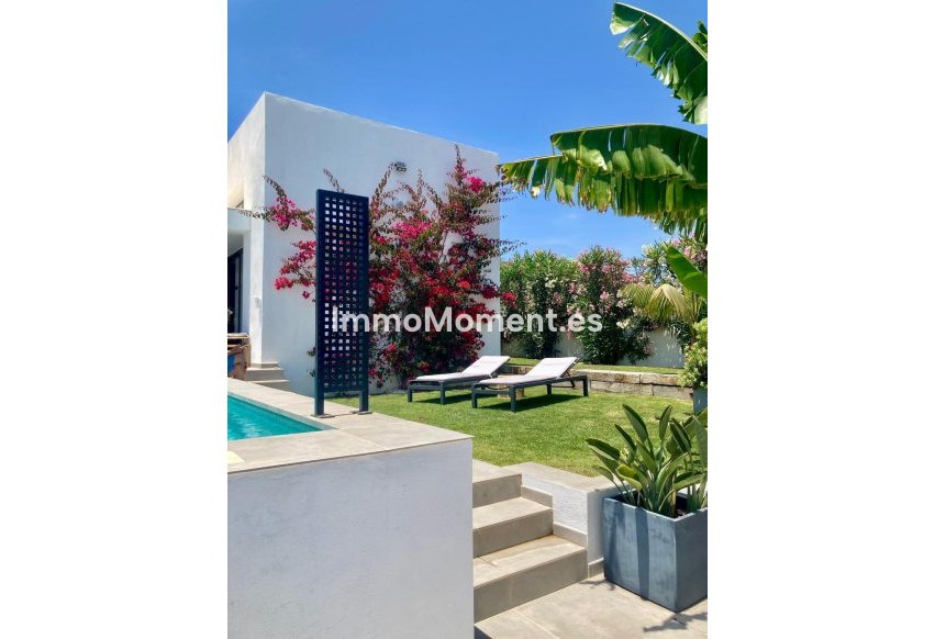 Wiederverkauf - Freistehende Villa - Estepona  - Valle Romano