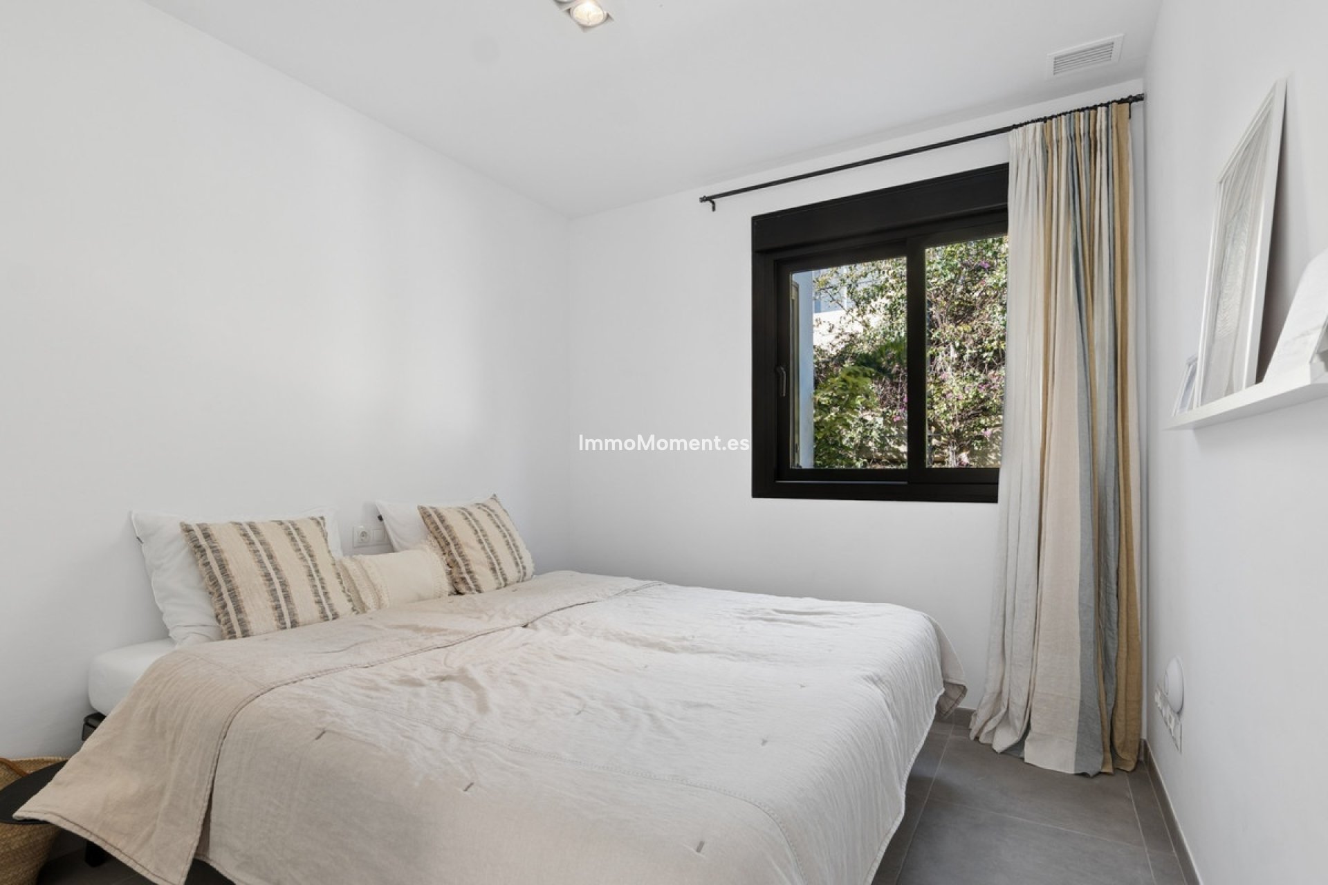 Wiederverkauf - Freistehende Villa - Estepona  - Valle Romano