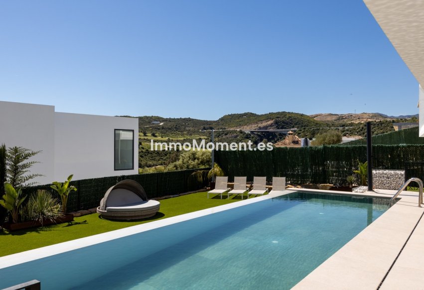 Wiederverkauf - Freistehende Villa - Estepona  - Valle Romano