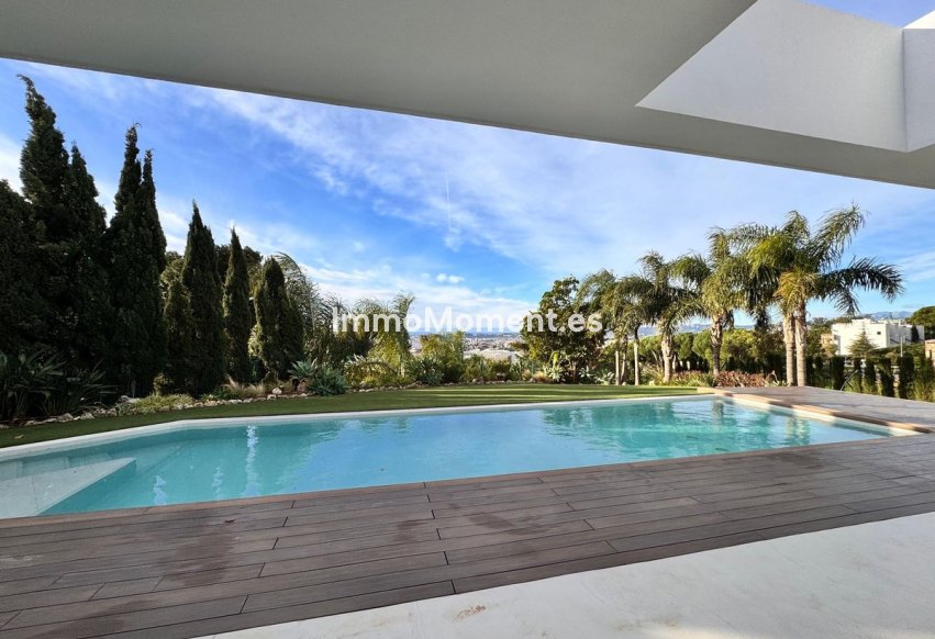 Wiederverkauf - Freistehende Villa - Fuengirola - Higueron