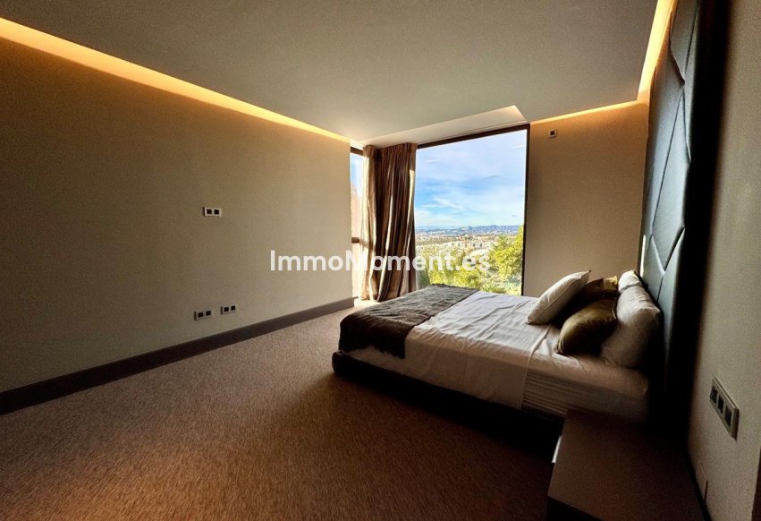 Wiederverkauf - Freistehende Villa - Fuengirola - Higueron