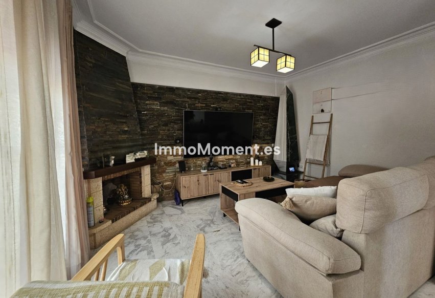 Wiederverkauf - Freistehende Villa - Fuengirola - Los Pacos