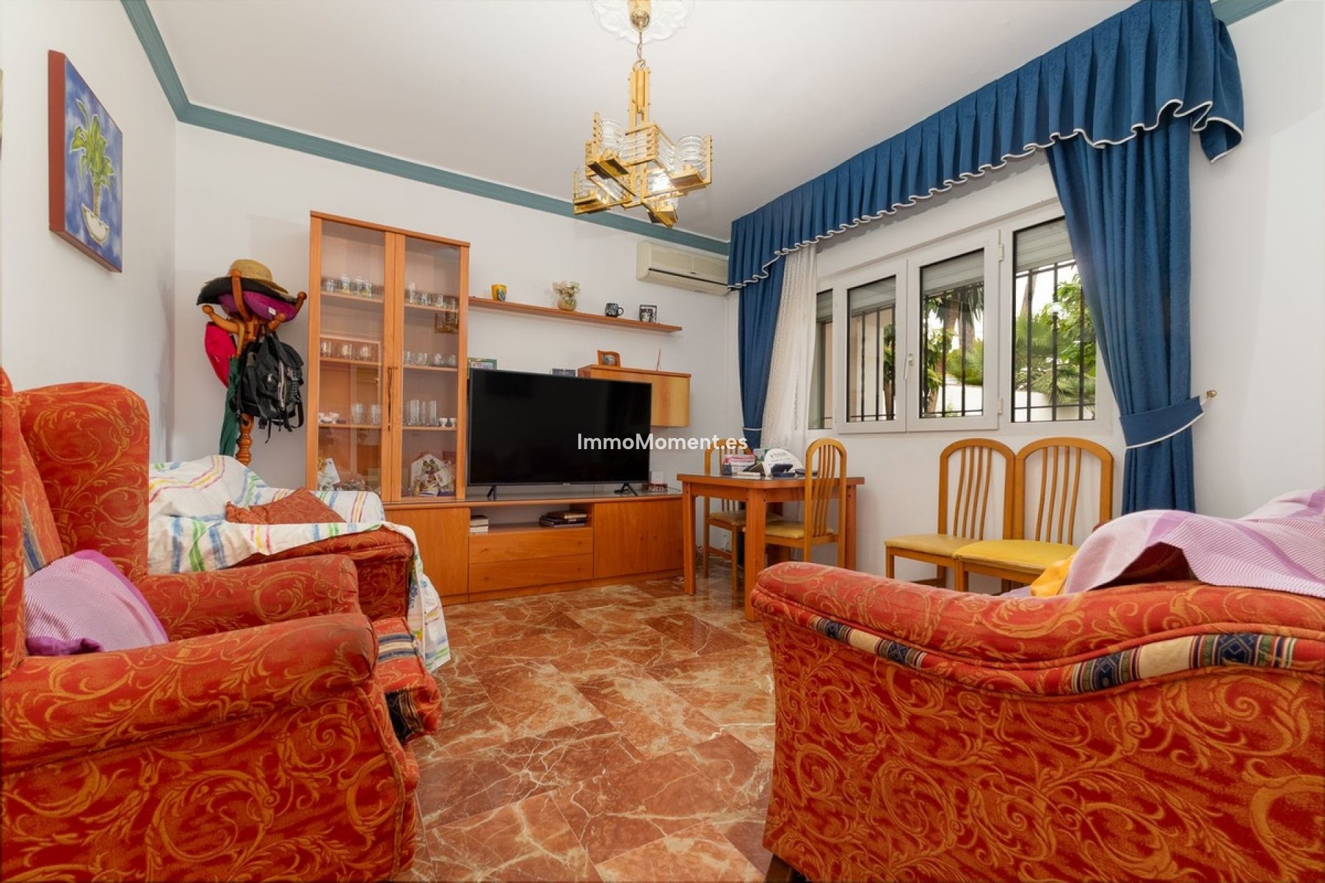 Wiederverkauf - Freistehende Villa -   Inländisch - Alhaurín de la Torre
