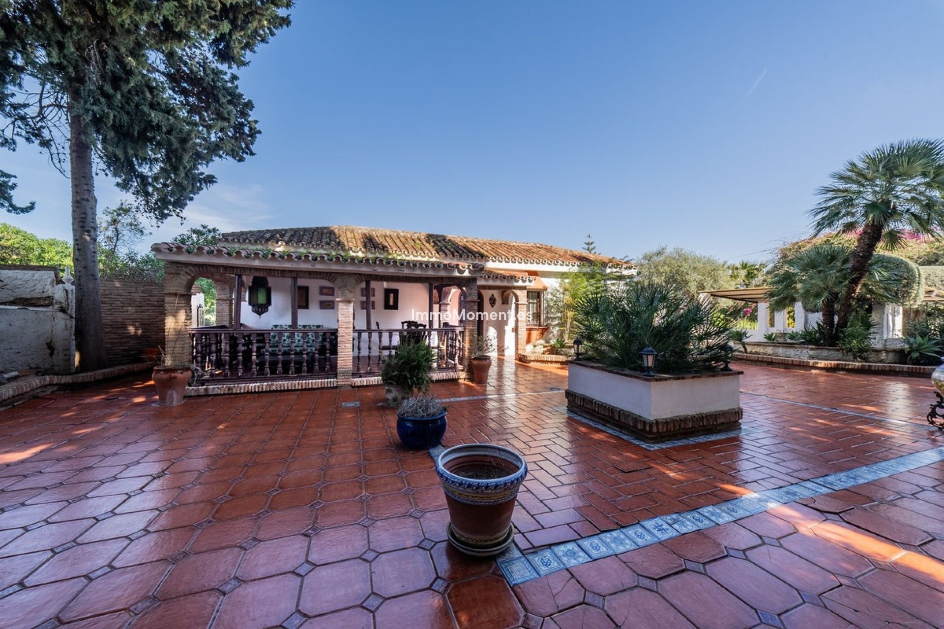 Wiederverkauf - Freistehende Villa -   Inländisch - Alhaurín de la Torre