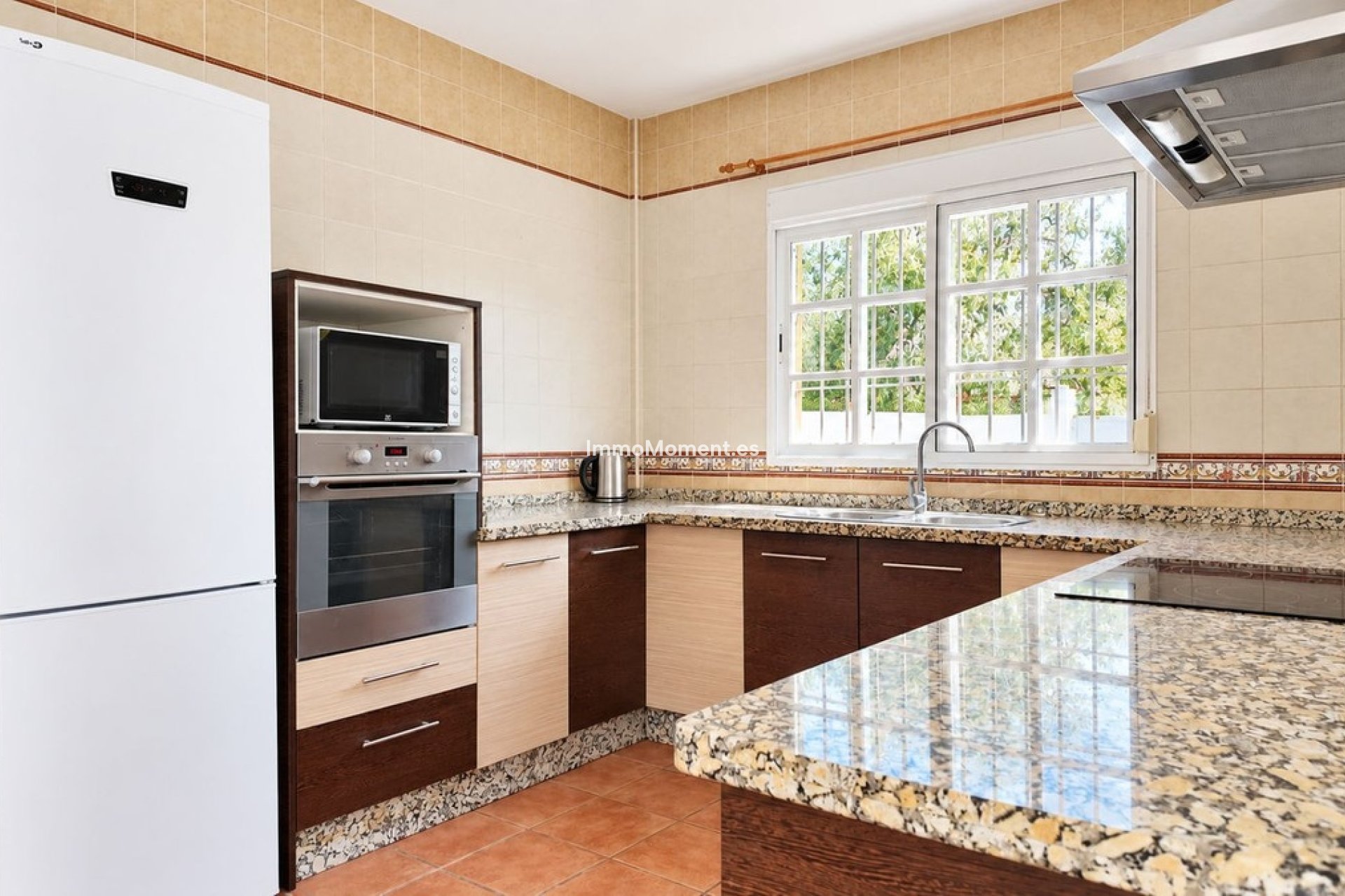 Wiederverkauf - Freistehende Villa -   Inländisch - Alhaurín de la Torre