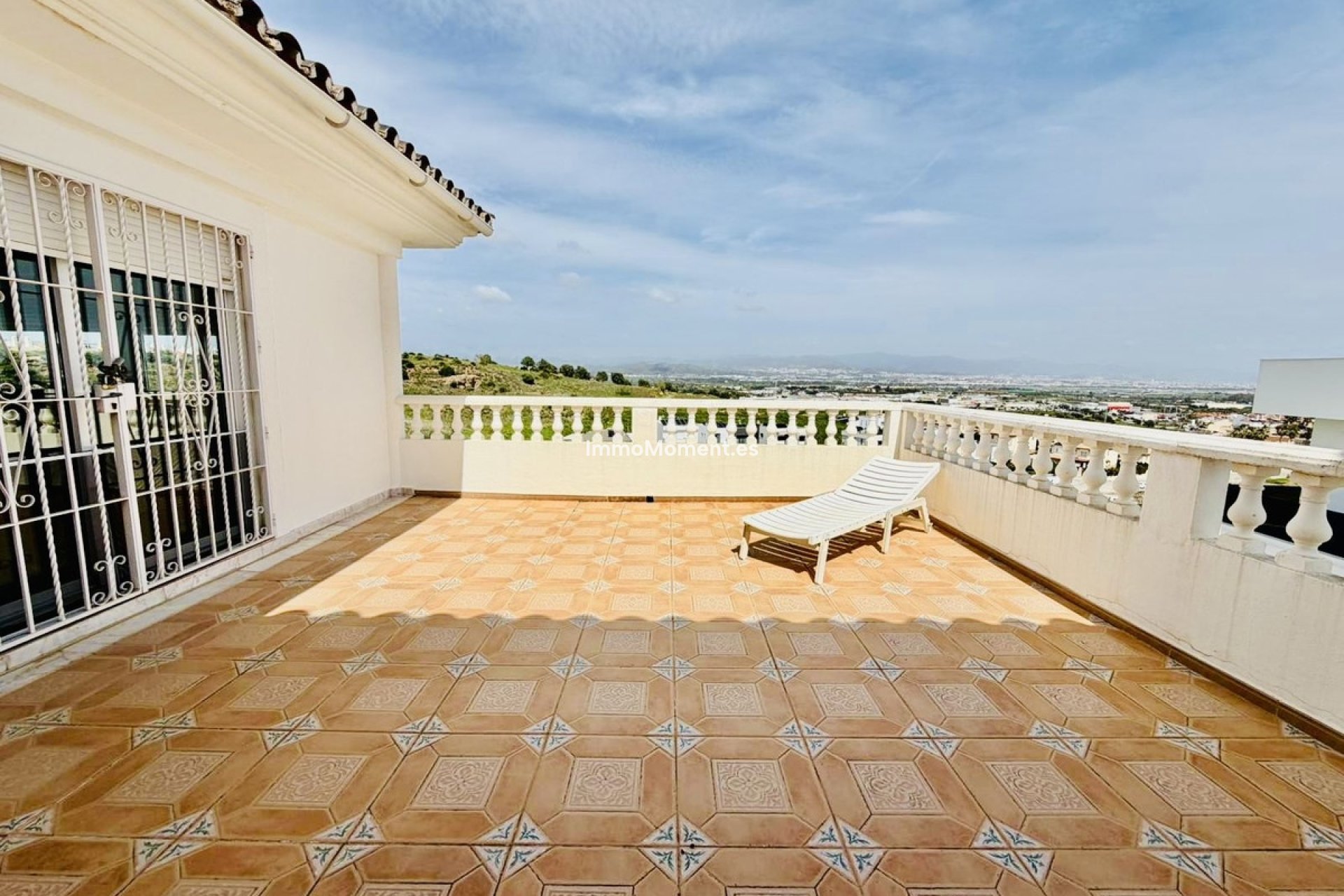 Wiederverkauf - Freistehende Villa -   Inländisch - Alhaurín de la Torre