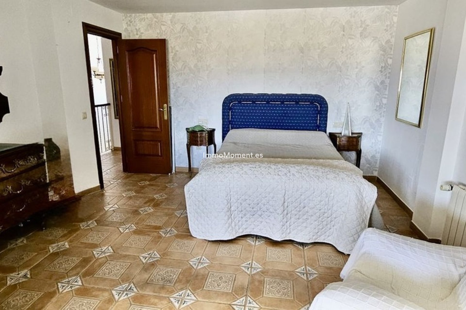 Wiederverkauf - Freistehende Villa -   Inländisch - Alhaurín de la Torre