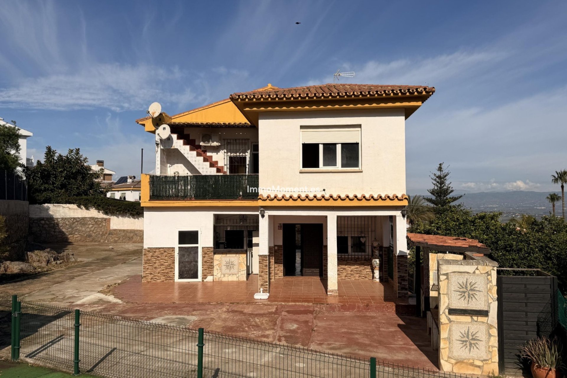 Wiederverkauf - Freistehende Villa -   Inländisch - Alhaurín de la Torre