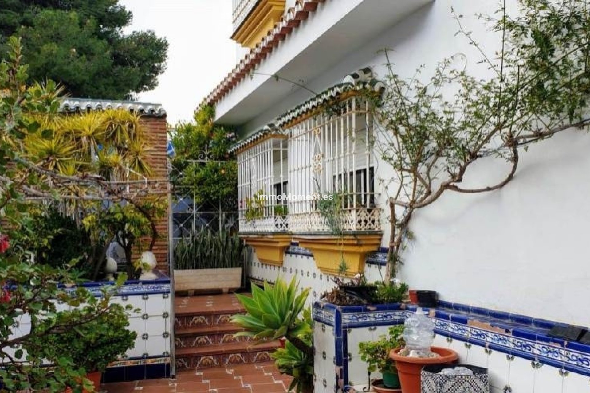Wiederverkauf - Freistehende Villa -   Inländisch - Alhaurín de la Torre