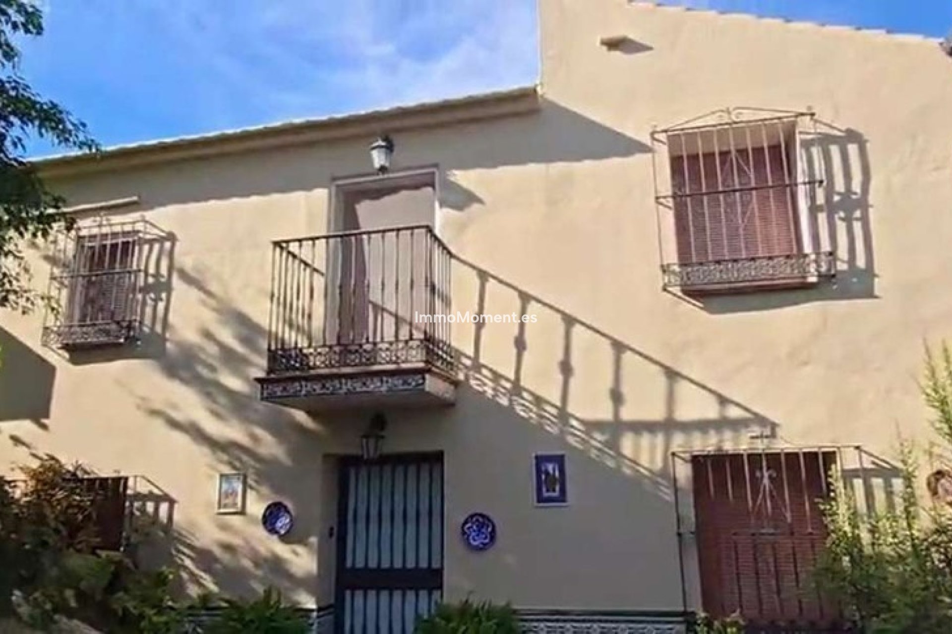 Wiederverkauf - Freistehende Villa -   Inländisch - Alhaurín de la Torre