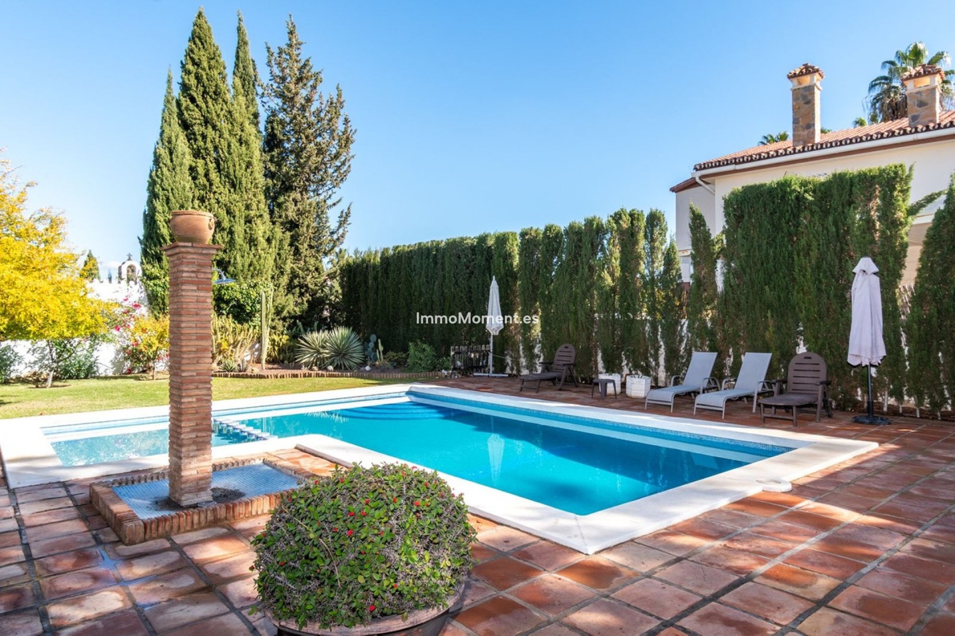 Wiederverkauf - Freistehende Villa -   Inländisch - Alhaurín de la Torre