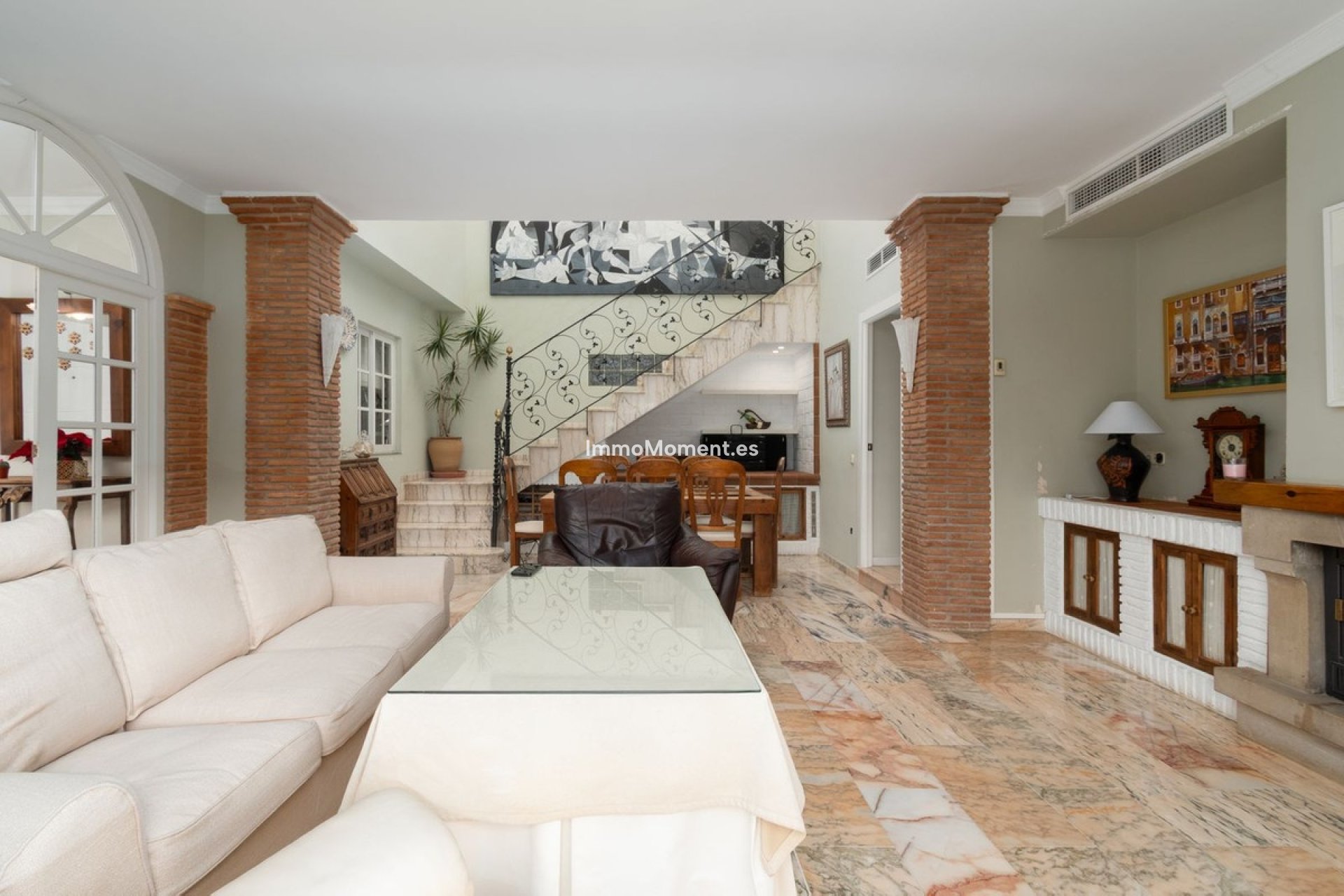 Wiederverkauf - Freistehende Villa -   Inländisch - Alhaurín de la Torre
