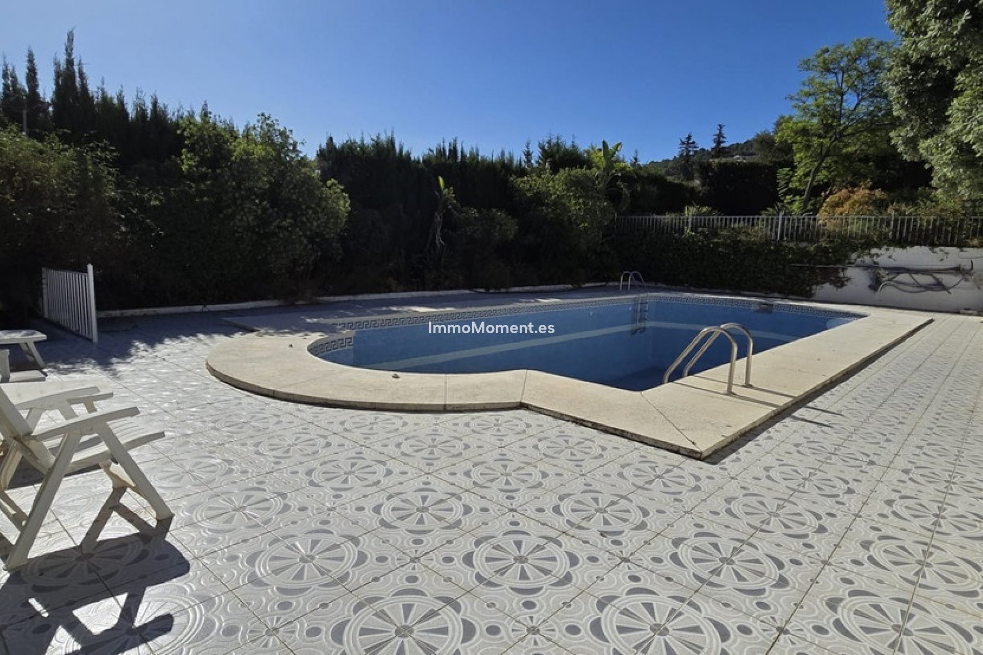 Wiederverkauf - Freistehende Villa -   Inländisch - Alhaurín de la Torre