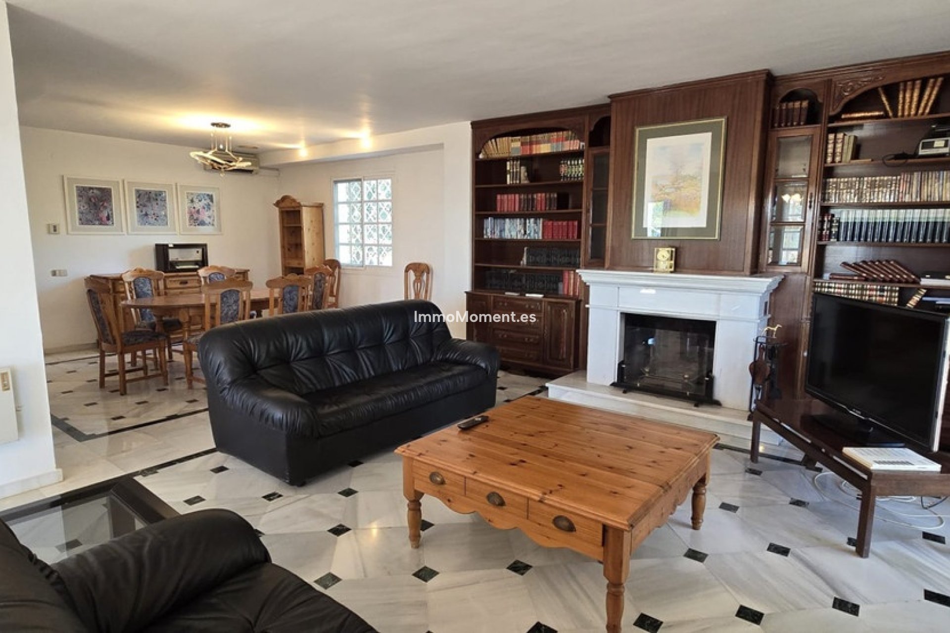 Wiederverkauf - Freistehende Villa -   Inländisch - Alhaurín de la Torre
