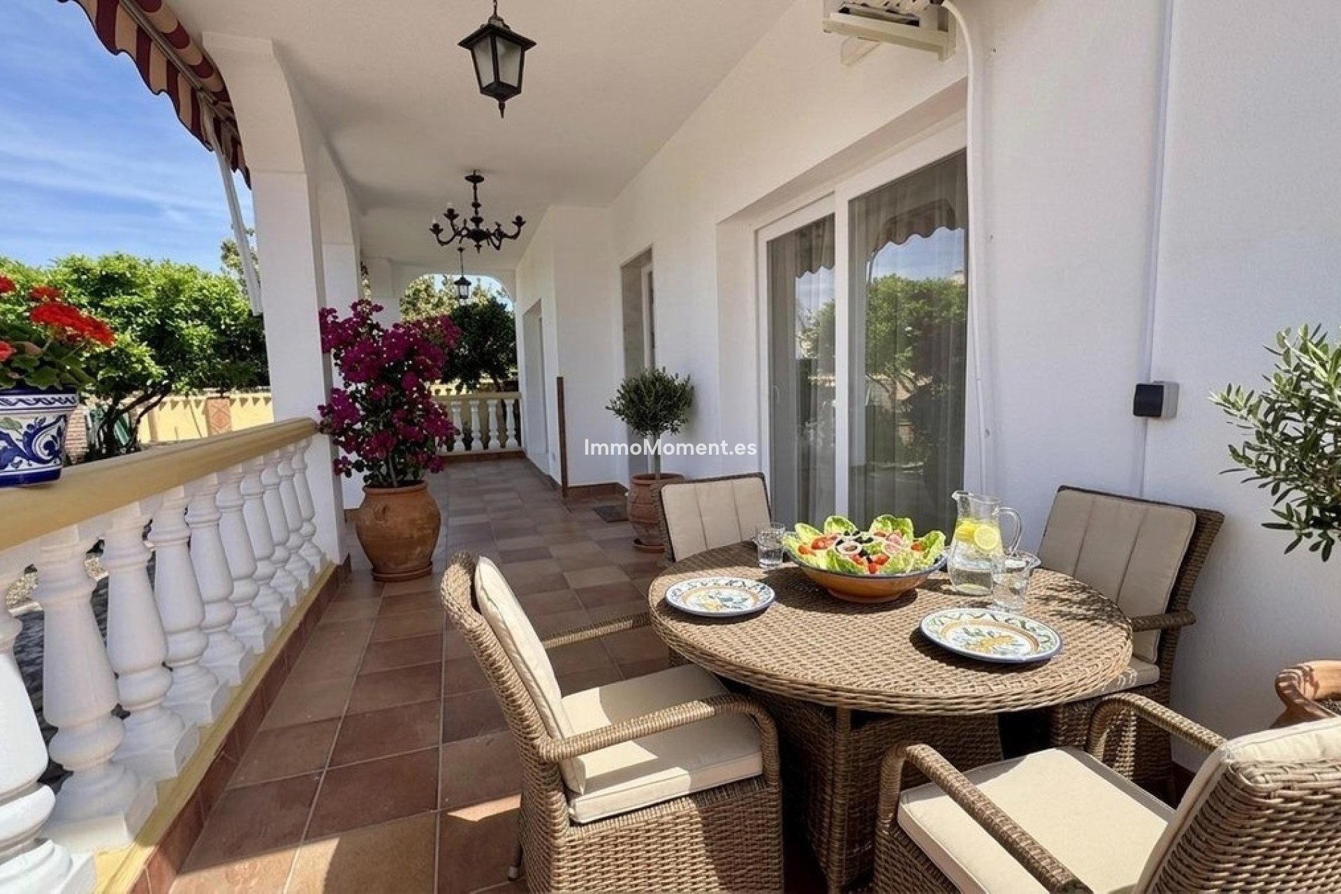 Wiederverkauf - Freistehende Villa -   Inländisch - Alhaurín de la Torre