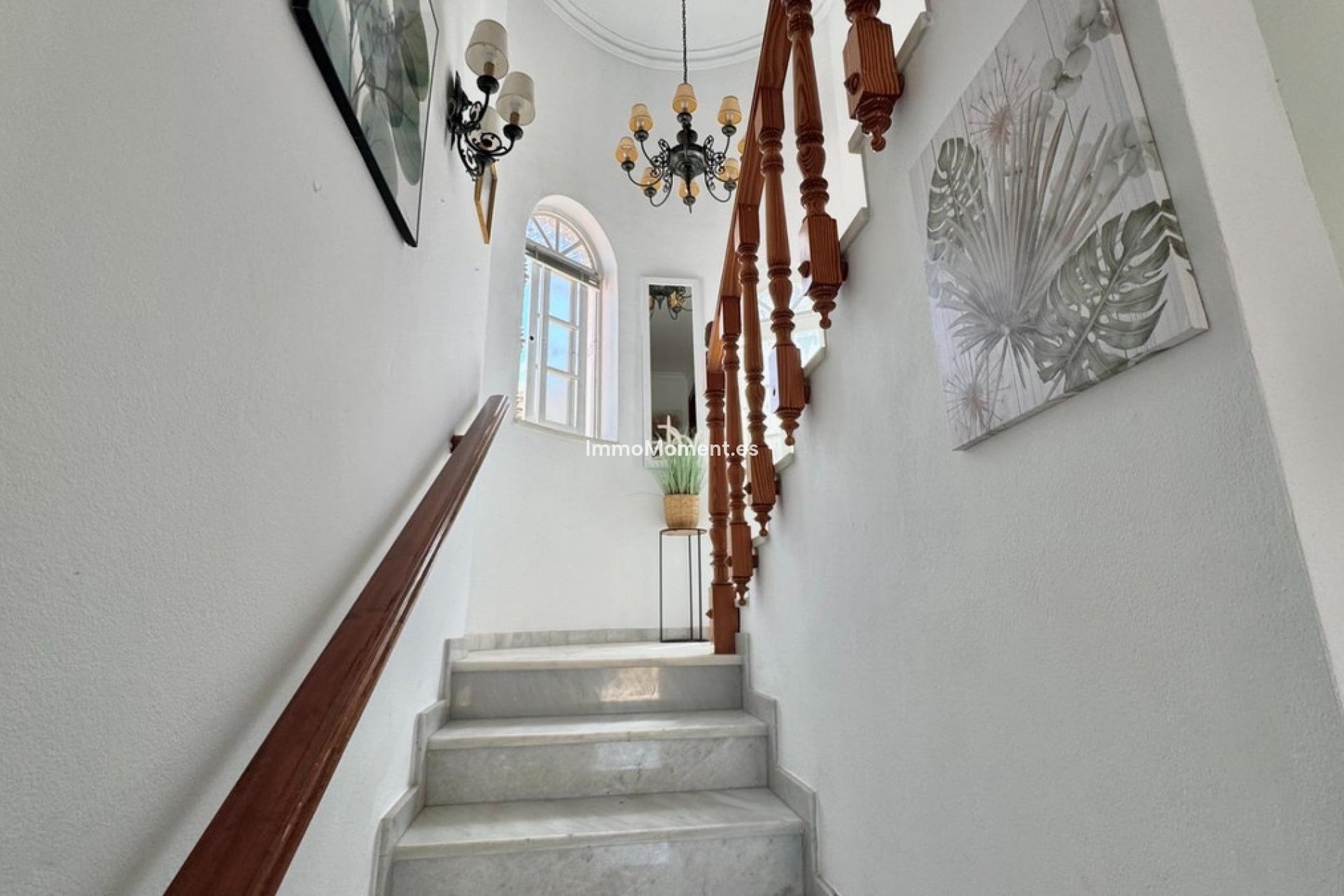 Wiederverkauf - Freistehende Villa -   Inländisch - Alhaurín de la Torre