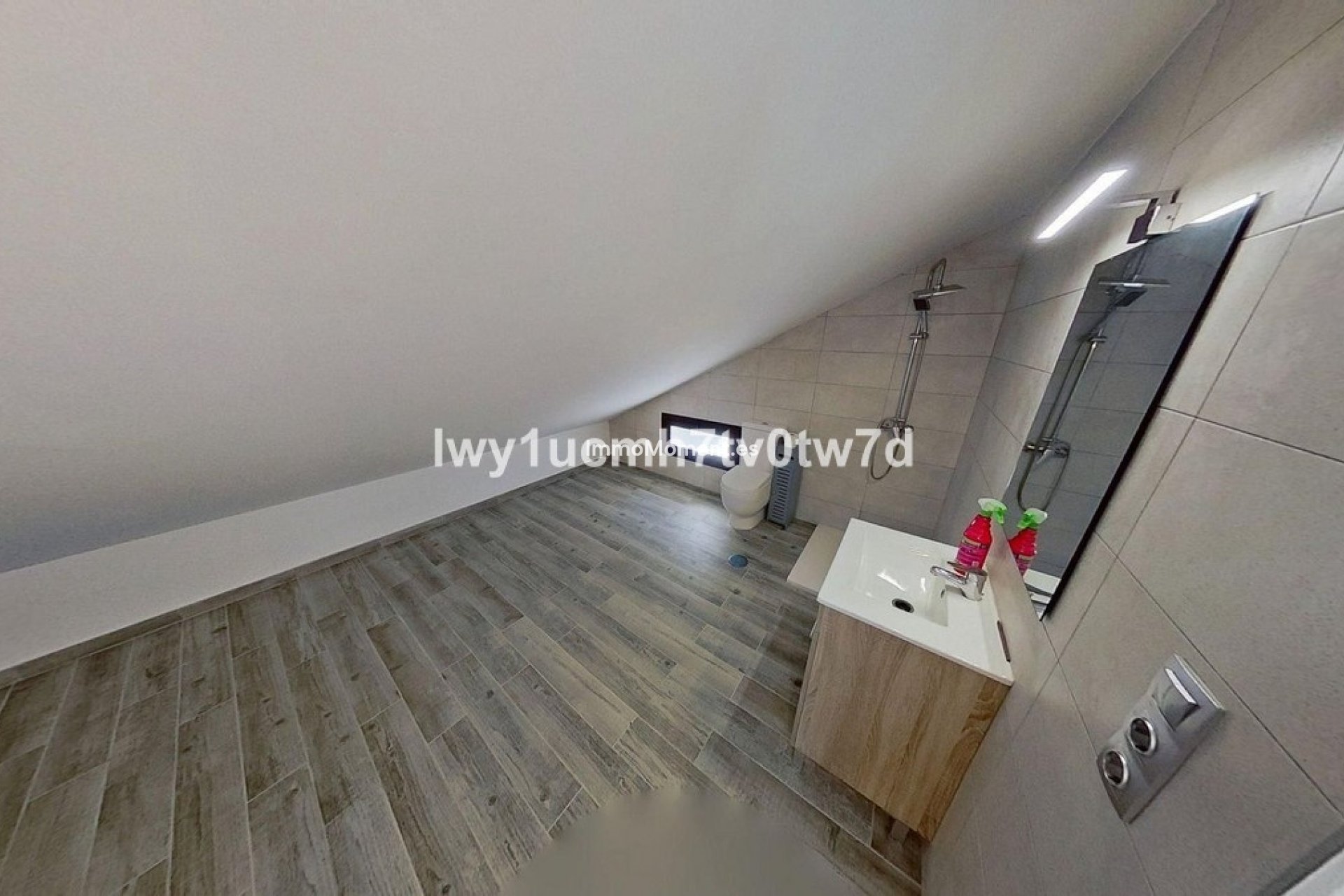 Wiederverkauf - Freistehende Villa -   Inländisch - Alhaurín de la Torre