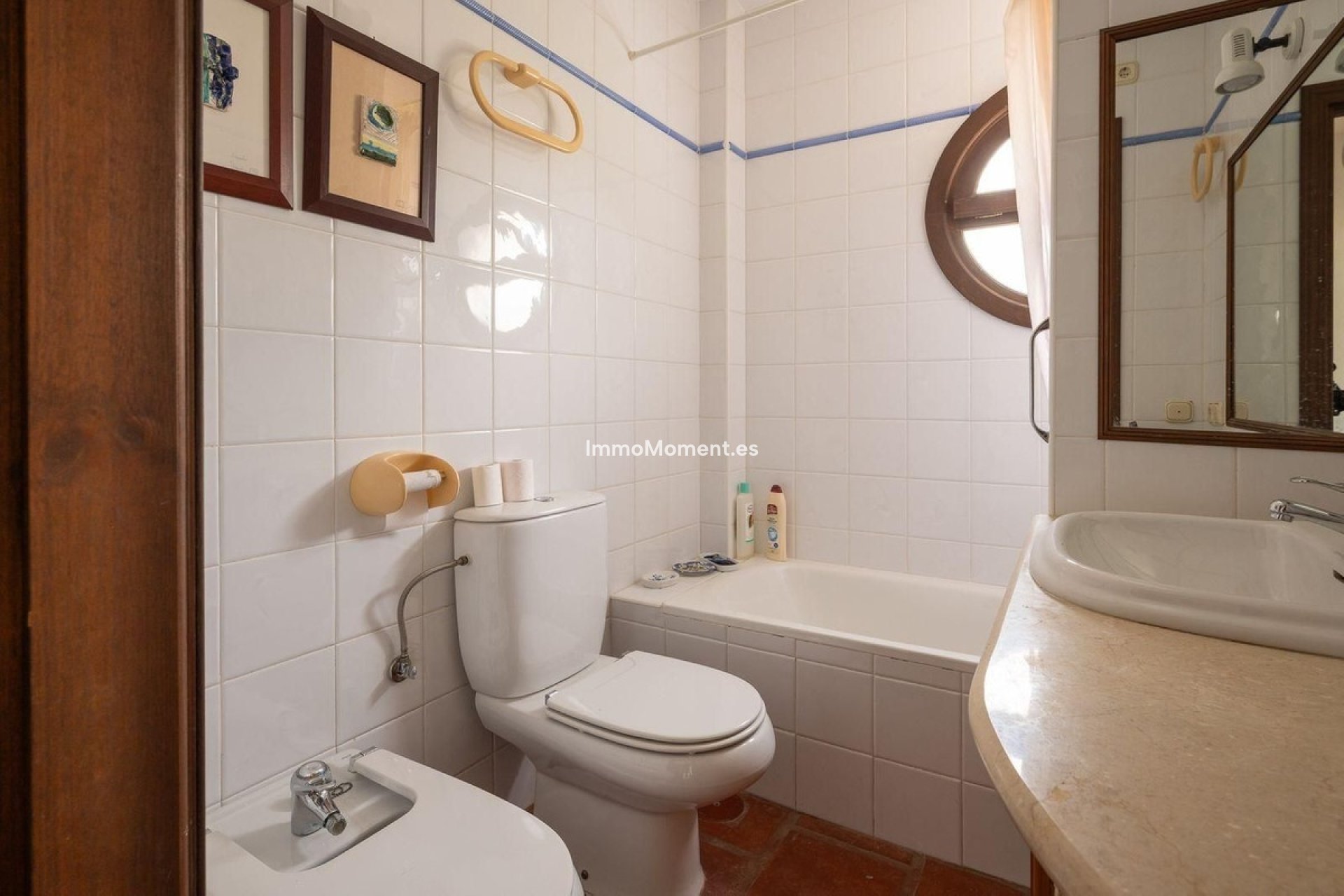 Wiederverkauf - Freistehende Villa -   Inländisch - Alhaurín el Grande Centro