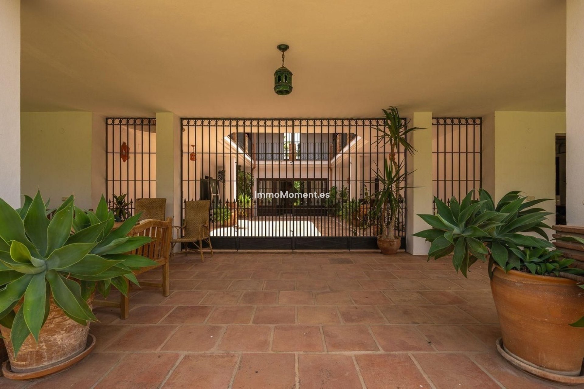 Wiederverkauf - Freistehende Villa -   Inländisch - Alhaurín el Grande Centro