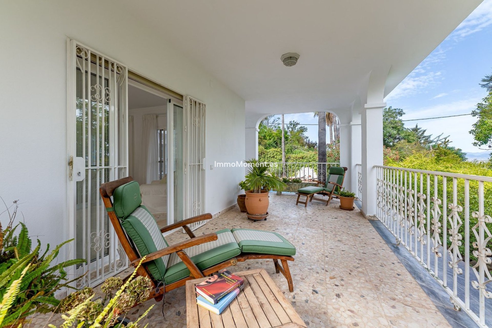 Wiederverkauf - Freistehende Villa -   Inländisch - Alhaurín el Grande Centro