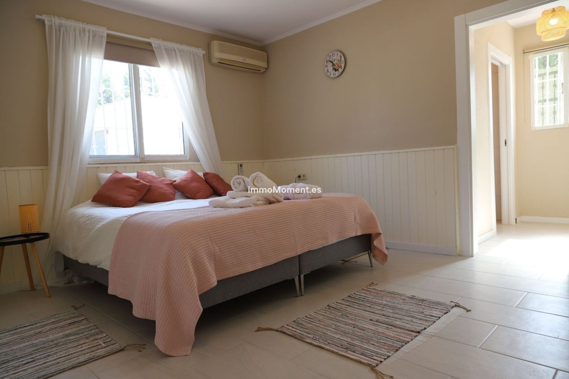 Wiederverkauf - Freistehende Villa -   Inländisch - Alhaurín el Grande Centro