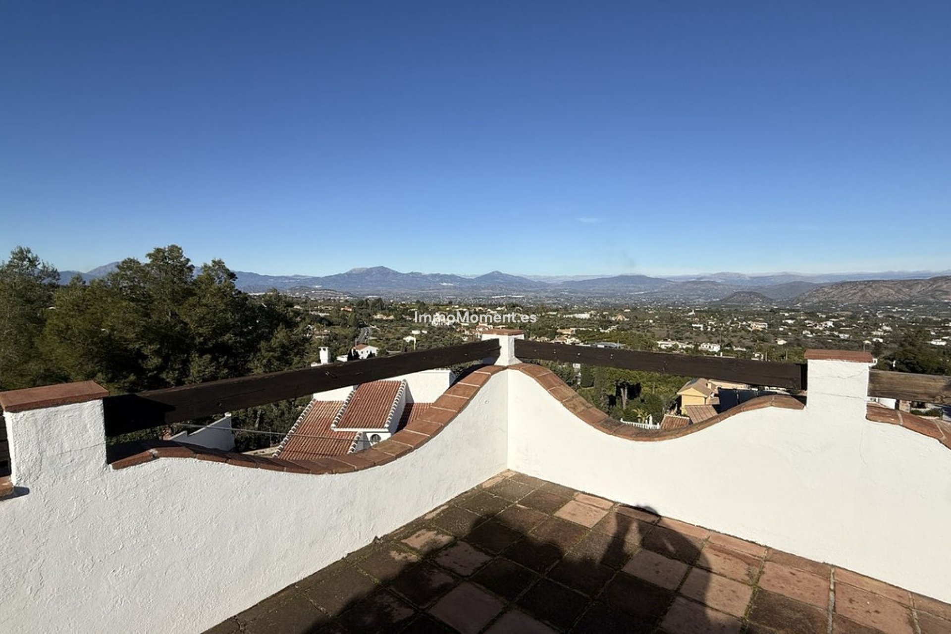 Wiederverkauf - Freistehende Villa -   Inländisch - Alhaurín el Grande Centro