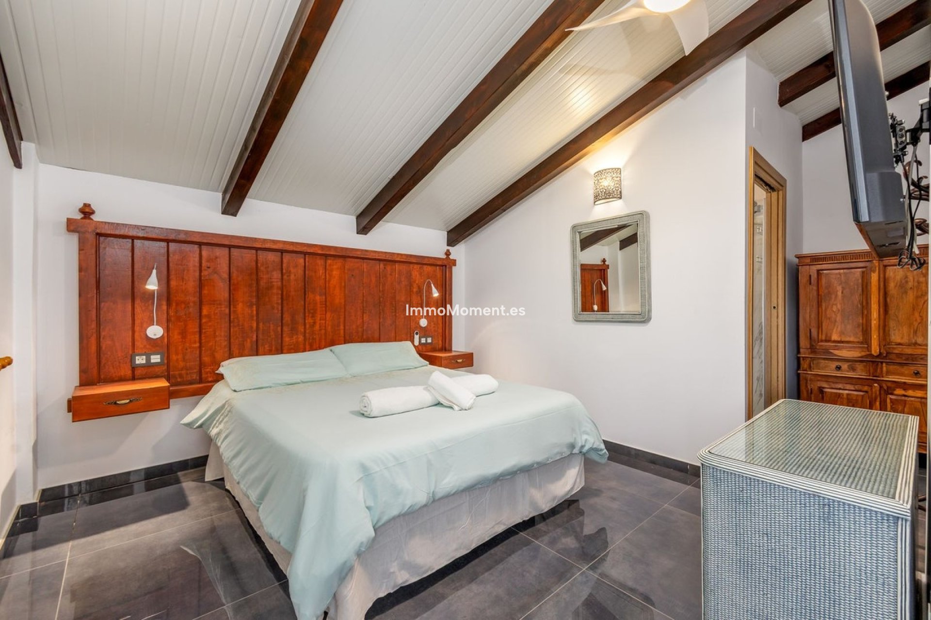 Wiederverkauf - Freistehende Villa -   Inländisch - Alhaurín el Grande Centro