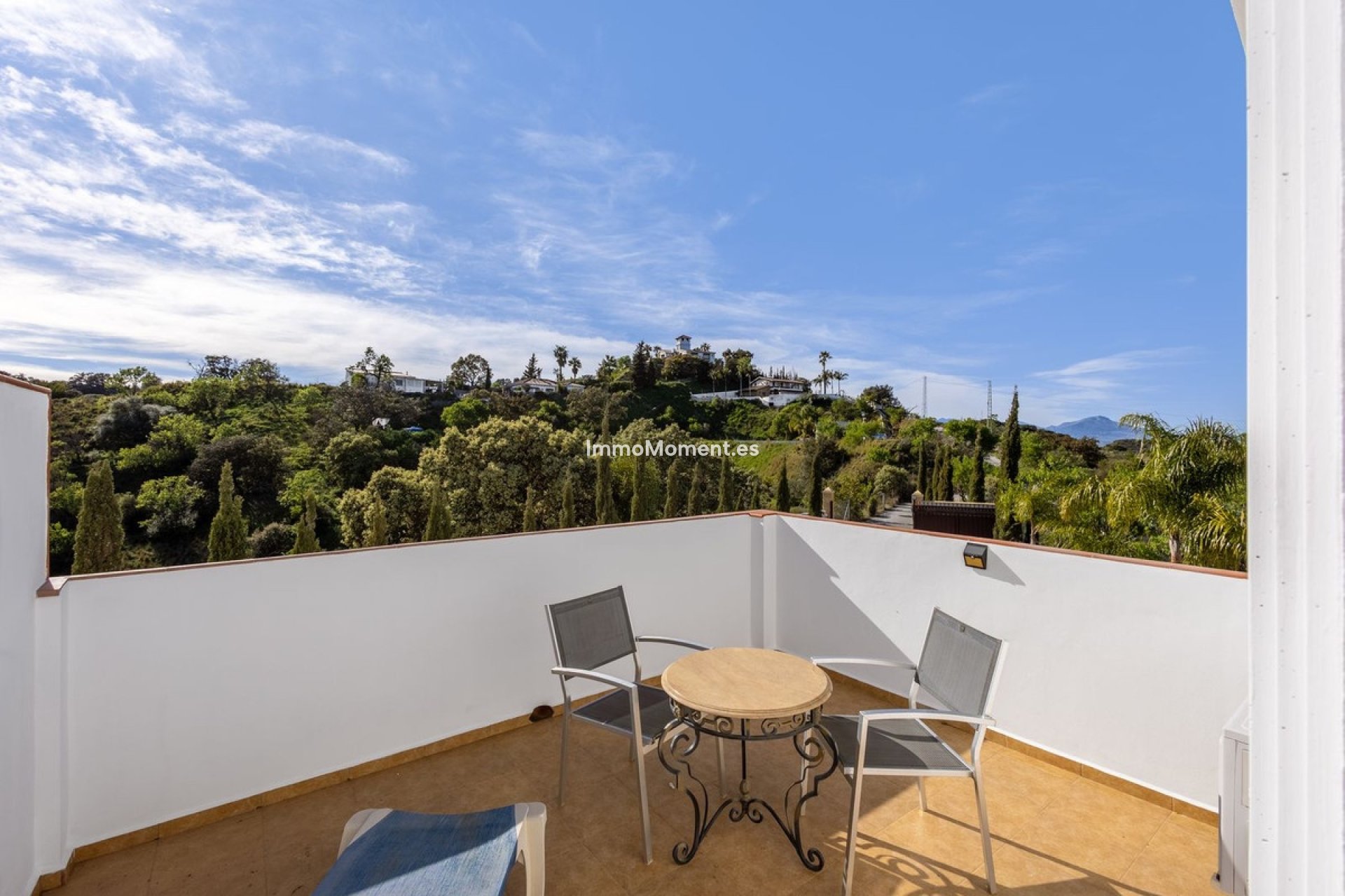 Wiederverkauf - Freistehende Villa -   Inländisch - Alhaurín el Grande Centro