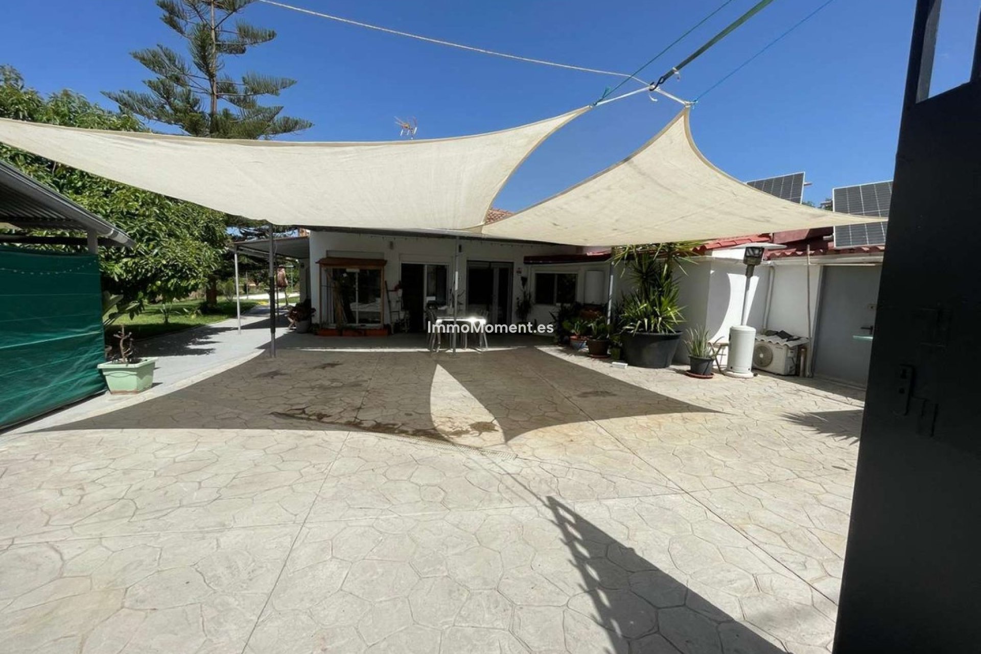 Wiederverkauf - Freistehende Villa -   Inländisch - Alhaurín el Grande Centro