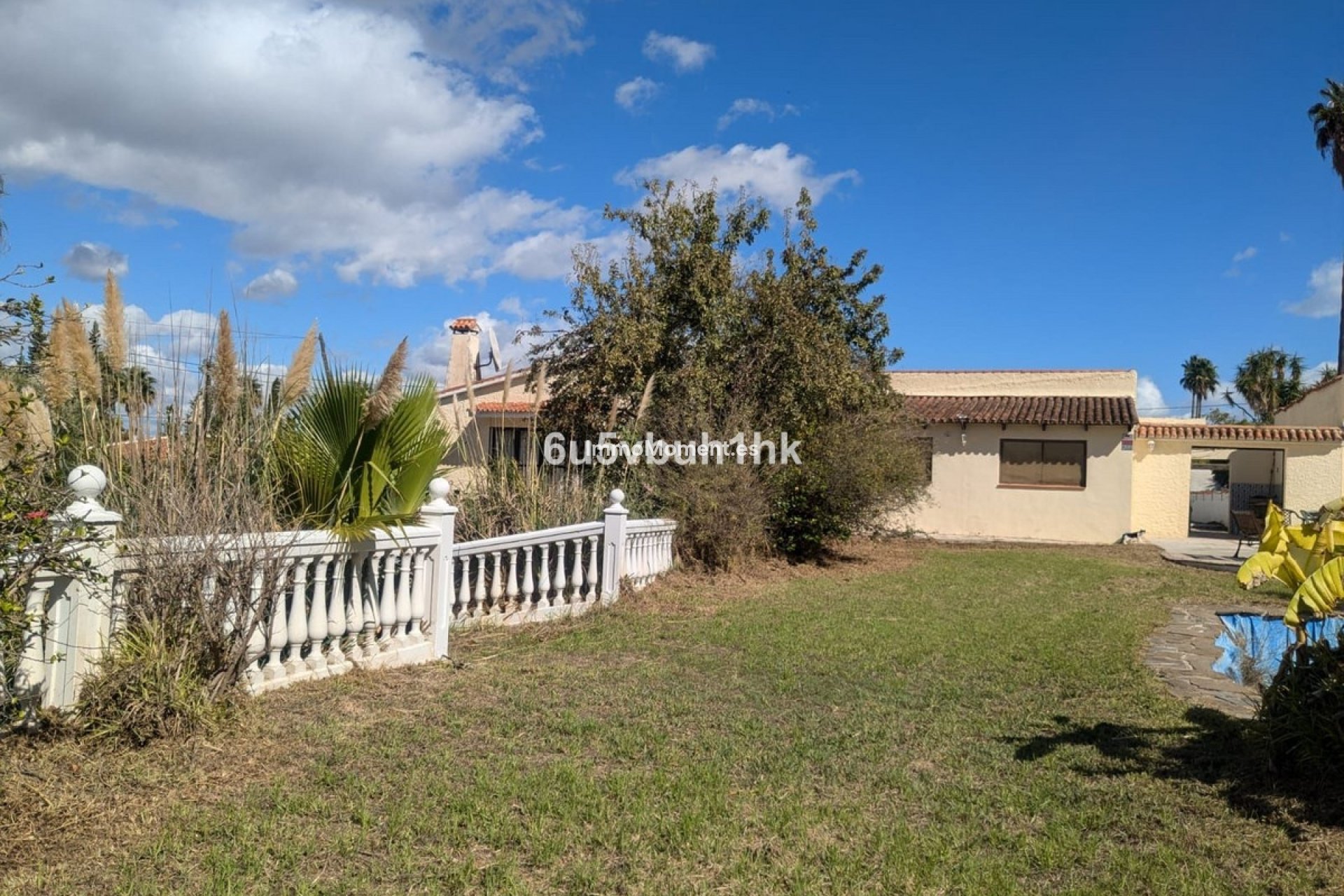 Wiederverkauf - Freistehende Villa -   Inländisch - Alhaurín el Grande Centro