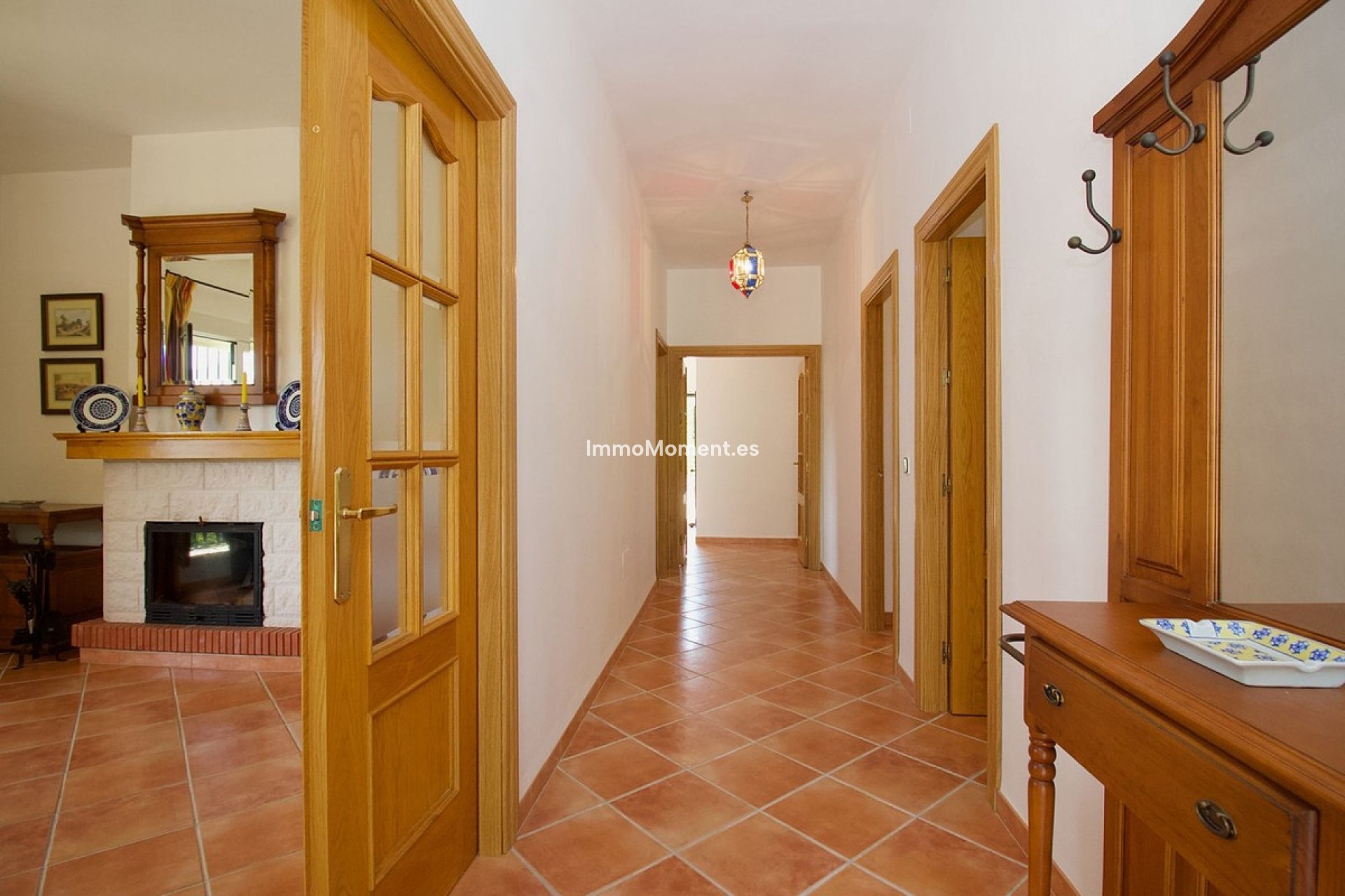 Wiederverkauf - Freistehende Villa -   Inländisch - Alhaurín el Grande Centro