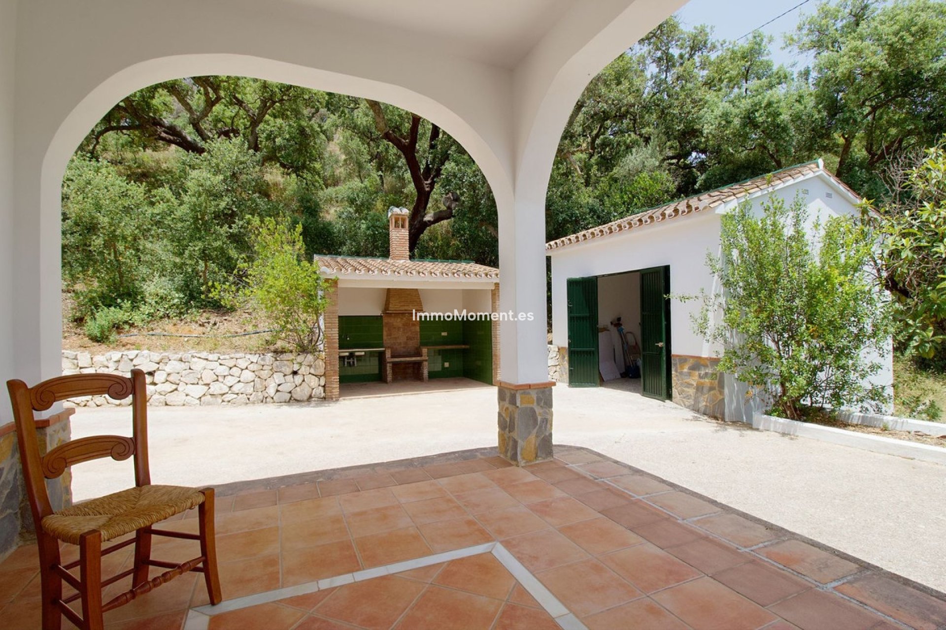 Wiederverkauf - Freistehende Villa -   Inländisch - Alhaurín el Grande Centro